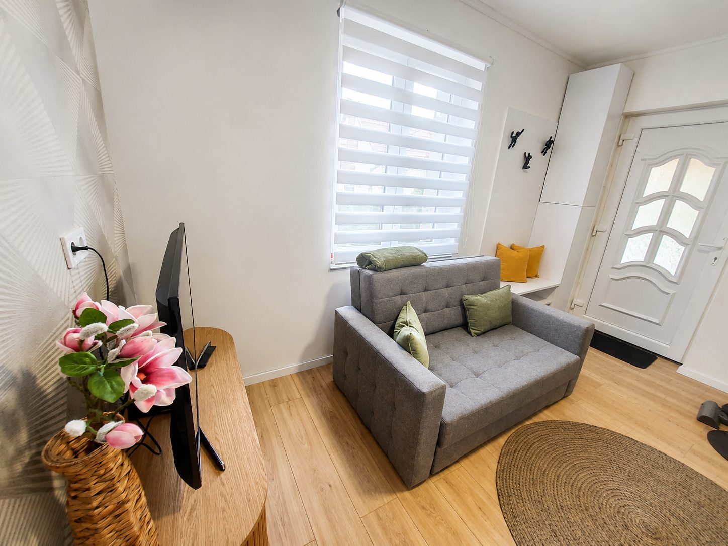 Minilux apartman nappali TV streaming lehetőséggel